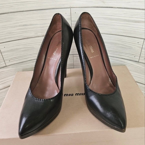 Miu Miu Soft Lux Leather Pointed Toe Heels in Nero Black EU Sz 38 1/2 US Sz 8 - Picture 3 of 13